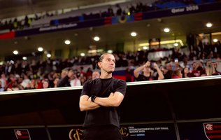 Filipe Luís é favorito a assumir comando de time alemão