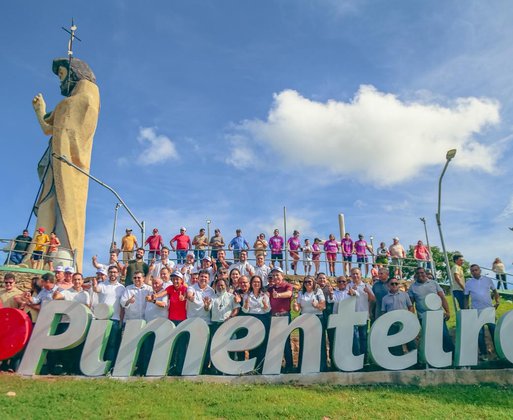 Rafael Fonteles inaugura pista de caminhada, entrega Centro Cultural e autoriza novas obras em Pimenteiras