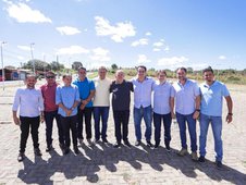 Ciro Nogueira visita obras e anuncia novos investimentos em Santa Cruz dos Milagres (Foto: )