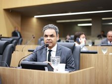 Dr. Gil Carlos (Foto: )