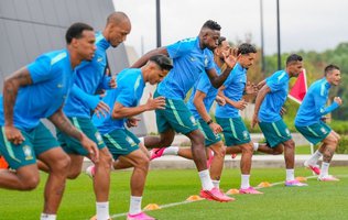 Em horário adaptado, Brasil faz primeiro treino para encarar Japão