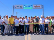 Rafael Fonteles entrega asfalto da PI-115 em Assunção do Piauí e amplia acesso com o Ceará (Foto: )