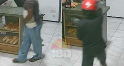 Dupla armada invade mercadinho e rende comerciante durante assalto em Parnaíba