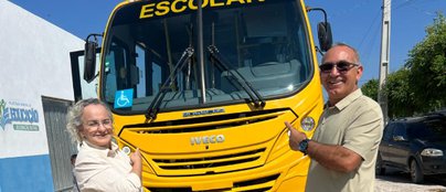 Assunção do Piauí recebe ônibus escolar para transporte de alunos; gestão comemora