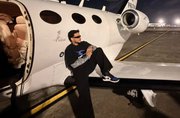 Felipe Amorim mostra detalhes de interior de novo jato de luxo para turnê nacional