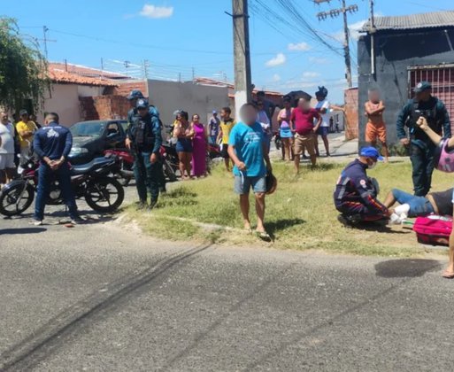 Tentativa de assalto resulta em suspeito baleado e policial com ombro deslocado