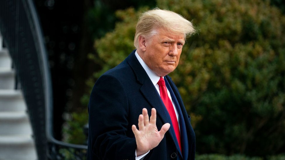 Trump diz que quer encerrar guerra e recebe incentivo de Putin durante ligação