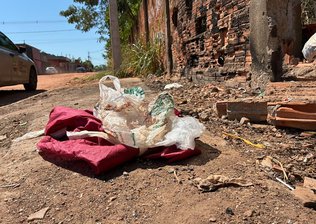 Bebê recém-nascida é encontrada morta dentro de sacola em terreno baldio