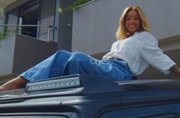 Esposa de Ludmilla mostra coleção de carros