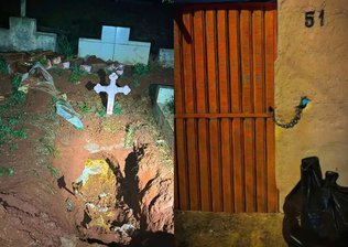 Homem é preso por furtar ossada que acreditava ser da mãe e levar para casa