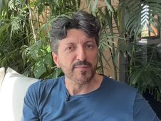 Lito Sousa afirma que mantém cognição e aguarda remédio para doença rara (Foto: Reprodução/ Rede sociais)