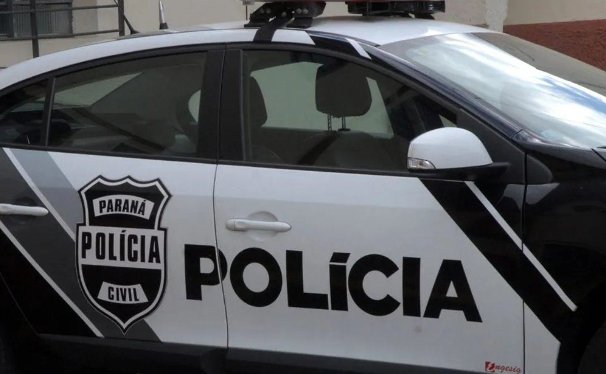 Jovem é presa após chegar a hospital com gêmeos mortos dentro de mochila