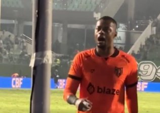 Presidente do Atlético-GO ameaça goleiro do próprio time após clássico: "Corto o pescoço"
