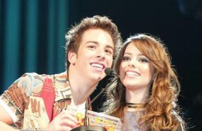 Sandy e Junior fazem anúncio e levam fãs à loucura