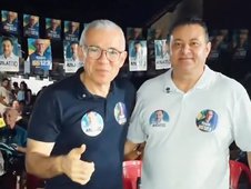 Tiago Vasconcelos cumpre agenda em Piripiri ao lado de vereador (Foto: )