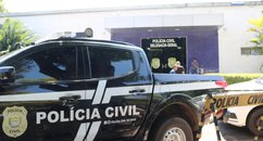 Um homem foi preso na manhã desta quarta-feira (23), em Teresina, no Piauí, suspeito de estuprar a própria filha, de 11 anos. Segundo a forças de segurança Civil do Piauí (PCPI), o suspeito ameaçava a criança e dizia que